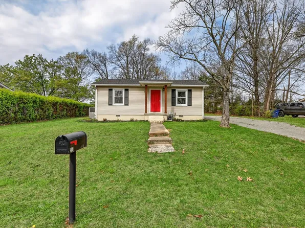 917 Smith St, Shelbyville, TN 37160