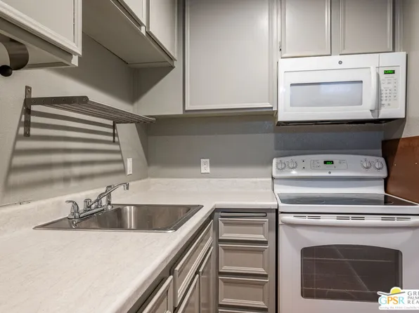 550 N Villa Ct Unit 214, Palm Springs, CA 92262