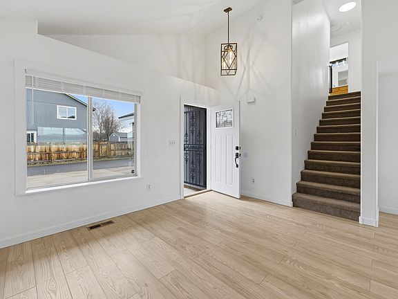 5th image of 51281 Riley Ln