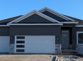 3056 Ridgeview Cir, Coralville, IA 52241