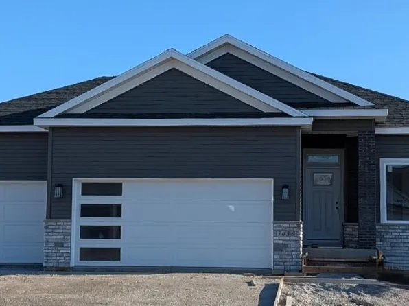 3056 Ridgeview Cir, Coralville, IA 52241