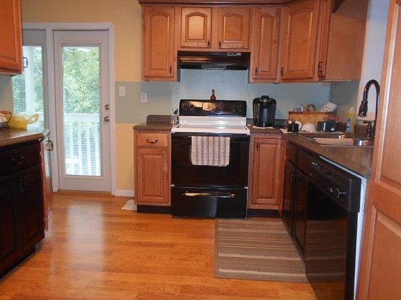 2nd image of 24 Willow Dr #1