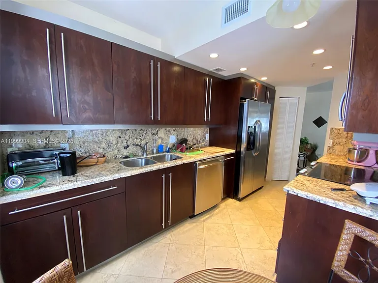 701 Brickell Key Blvd #2104 — Photo 4