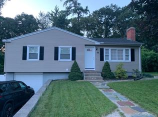 62 Jamrog Dr, Chicopee, MA 01020