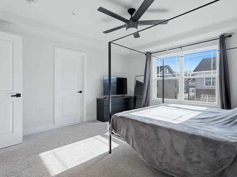 6894 Barrowfield Pl — Photo 16