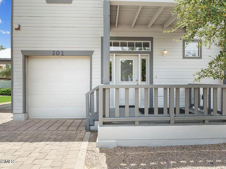 2016 S Hammond Dr #101 — Photo 2