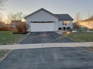 909 Cottonwood Dr, Elwood, IL 60421
