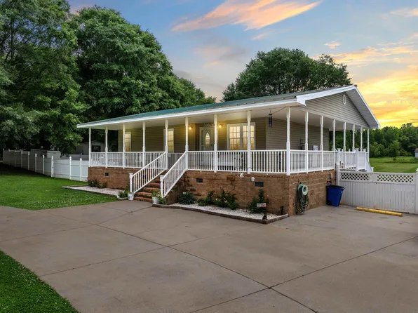 2839 Mount Lebanon Rd, Campobello, SC 29322