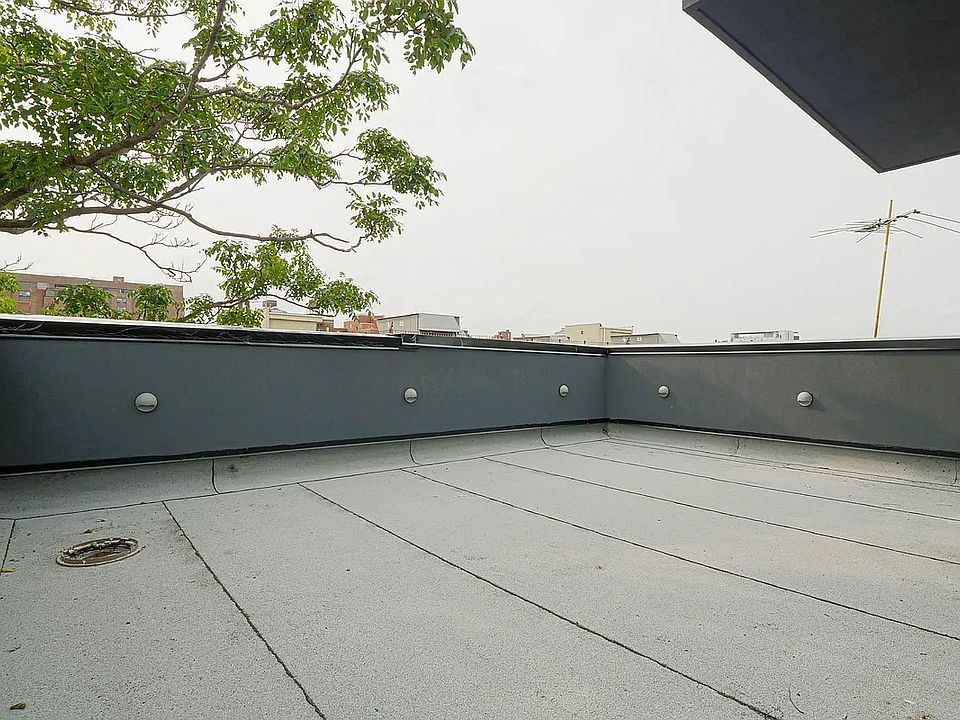 1st image of 104 E 51st St #4A