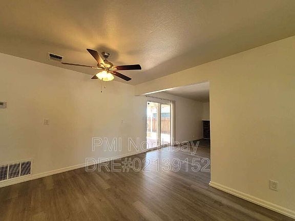4th image of 1325 Canterbury Dr