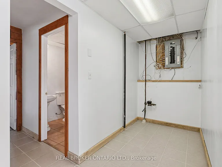 379 Southworth St S — Photo 23