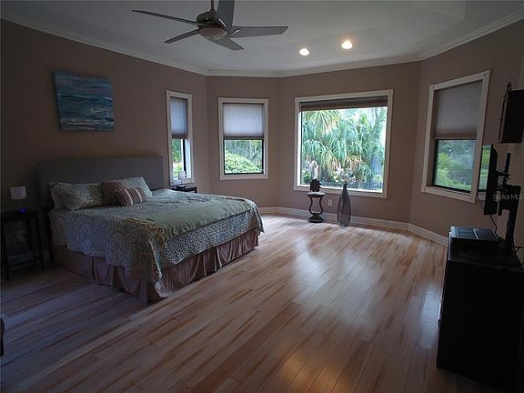 5th image of 8815 Alafia Cove Dr