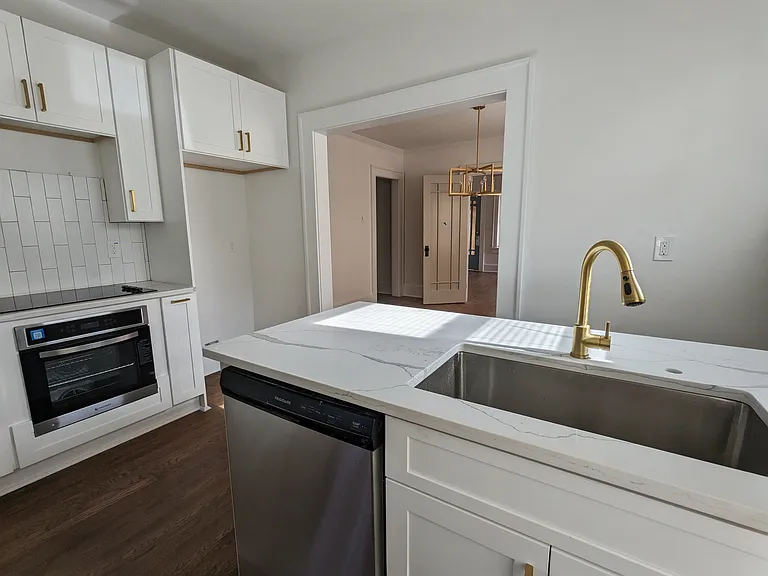1533 Melrose Dr SW — Photo 6