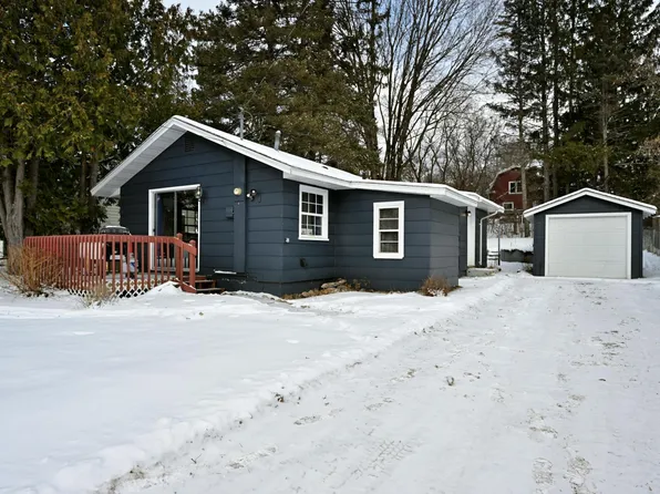910 Grant St, Spooner, WI 54801