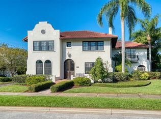 1106 Palm View Ave, Belleair, FL 33756