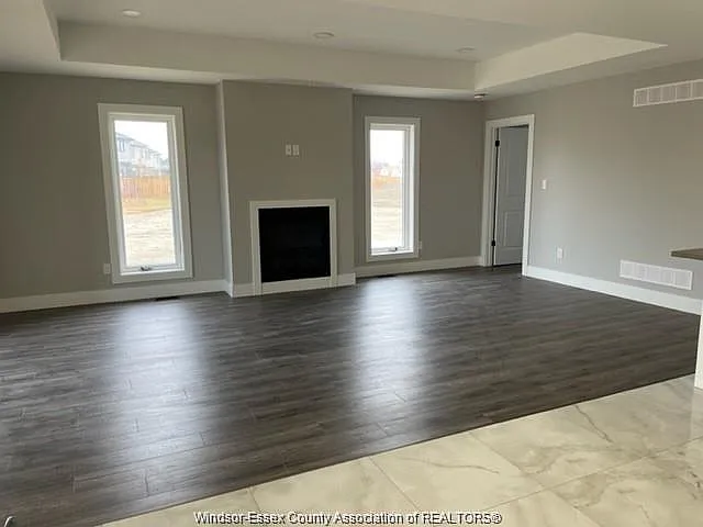 85 Bordeaux Pl — Photo 6