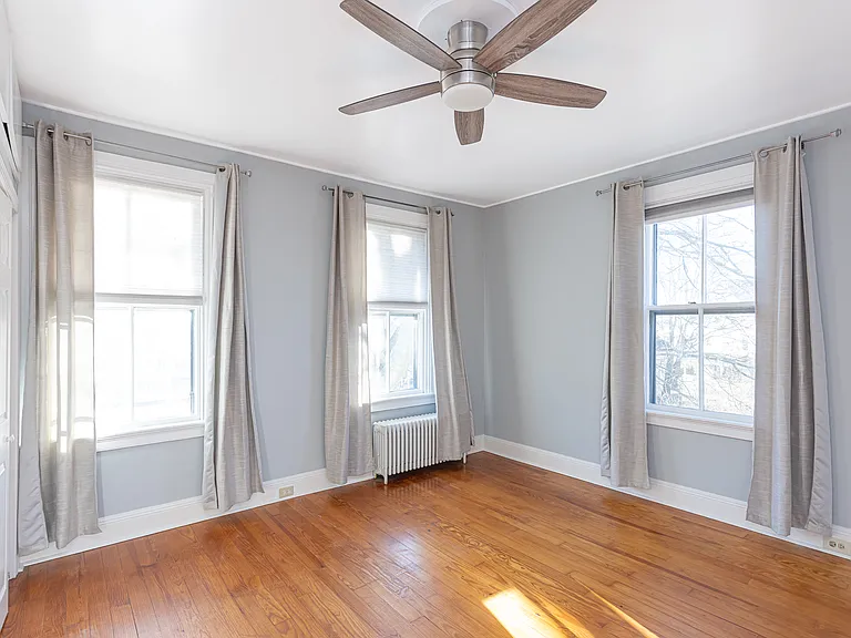 11.5 Newport Ave #2 — Photo 8