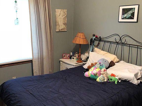 Upstairs bedroom 2