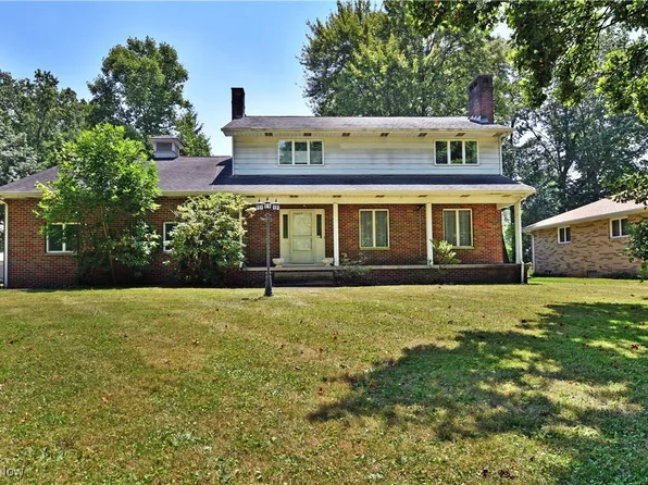 3120 Meadow Ln NE, Warren, OH 44483