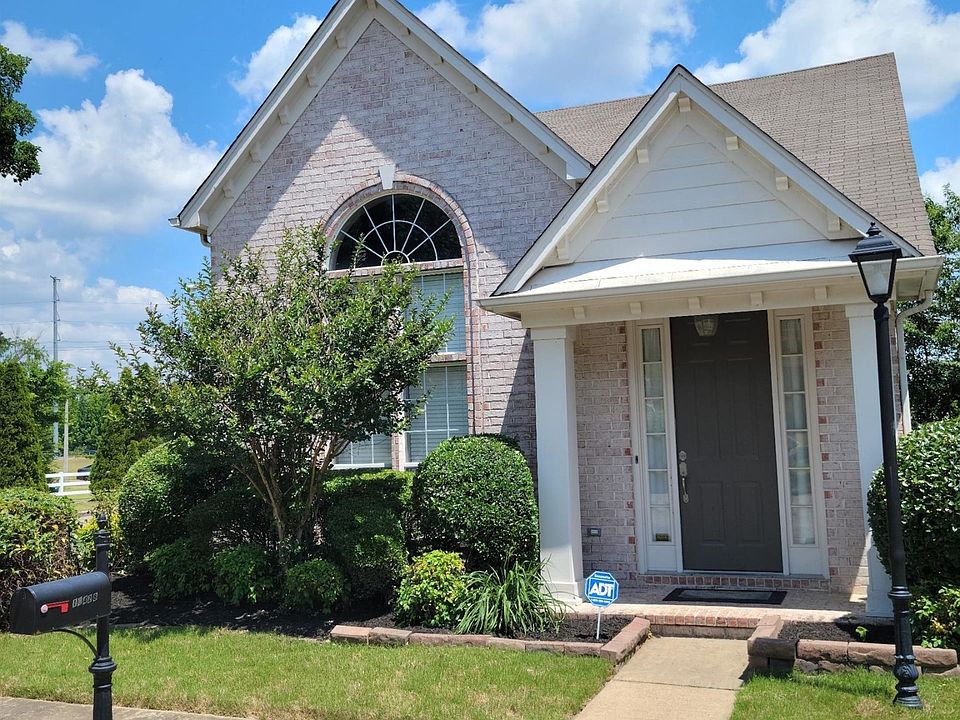 2nd image of 10428 Sunnybrook Cir