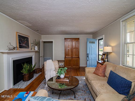 2nd image of 1007 S Shores Rd