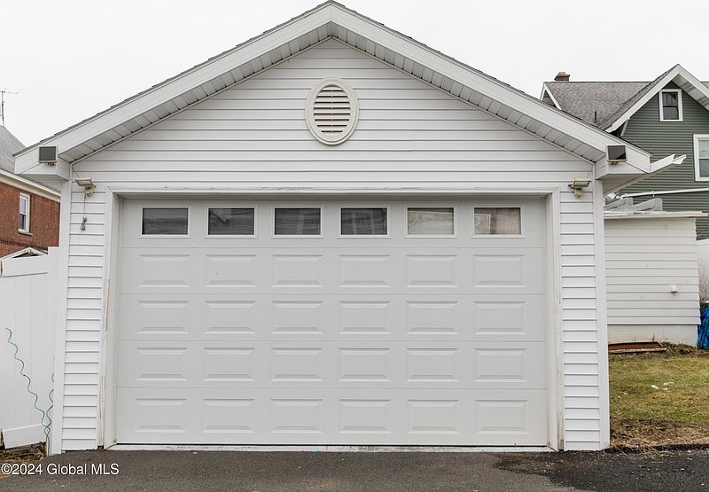 2nd image of 118 Van Schaick Avenue