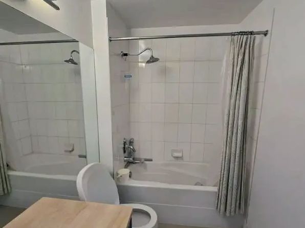1 bedroom rental in Surrey — photo 10