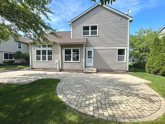 5th image of 443 Belmont Ln