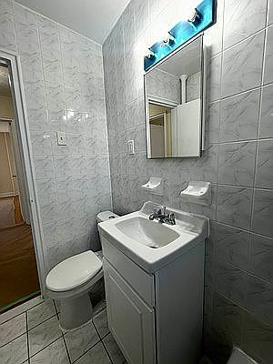 5th image of 20-53 26th St #2B