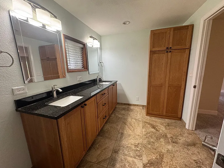 15928 N Umpqua Hwy — Photo 31