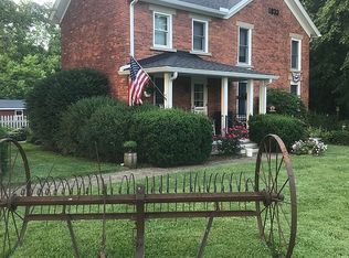 967 Brimstone Rd, Wilmington, OH 45177