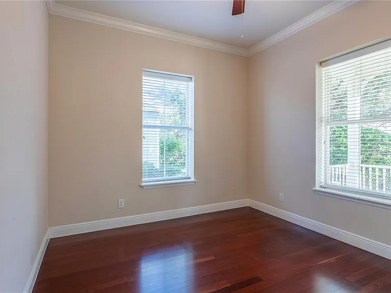 1608 Hanks Ave — Photo 10
