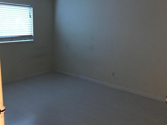 5th image of 108 Dena Dr