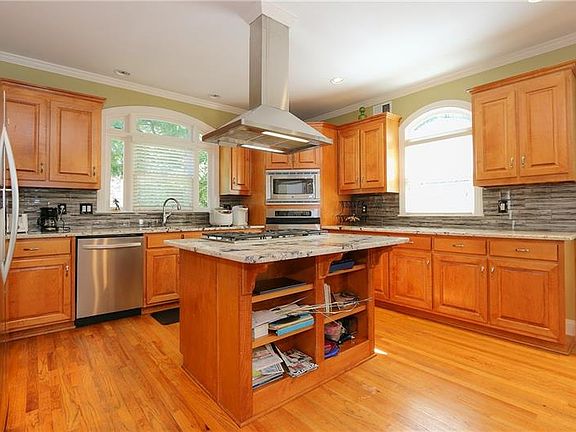 5th image of 2299 Bright Water Dr