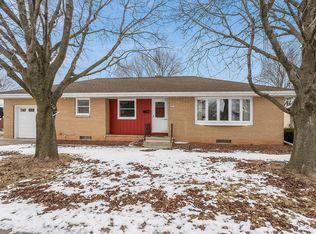 1461 N 10th St, Manitowoc, WI 54220