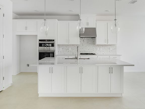 3rd image of 5224 Stone Ridge Place St