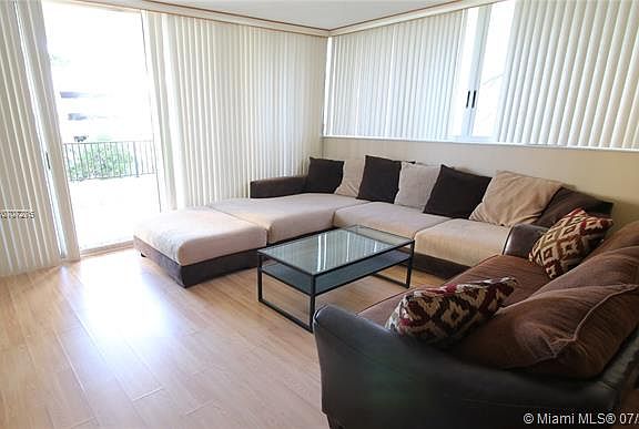 5th image of 6422 Collins Ave APT 401