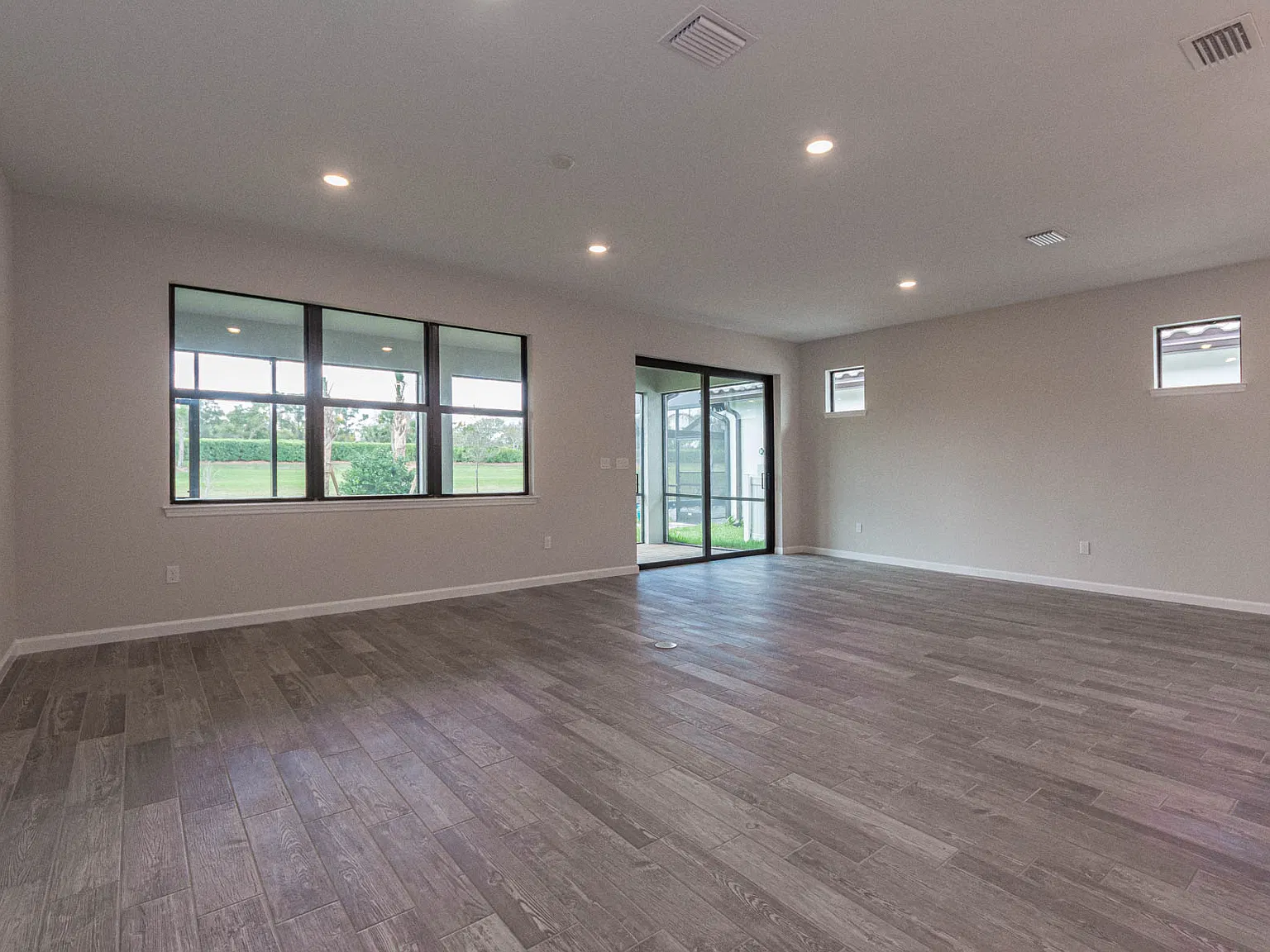 2 bed, 1943 sqft, $3,300 — Photo 3