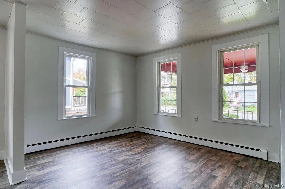3 bed, 1.5 bath, 1300 sqft, $1,850 — Photo 4
