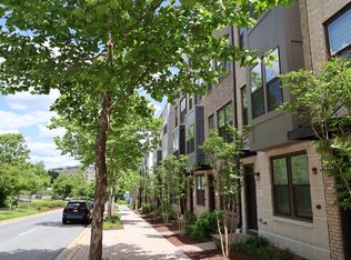 1535 Piccard Dr, Rockville, MD 20850