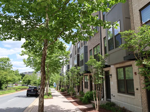 1535 Piccard Dr, Rockville, MD 20850