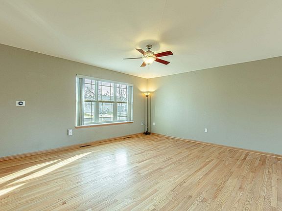 3rd image of 6281 Perrot Pl