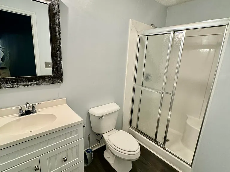 2702 Bluff View Dr #B — Photo 8