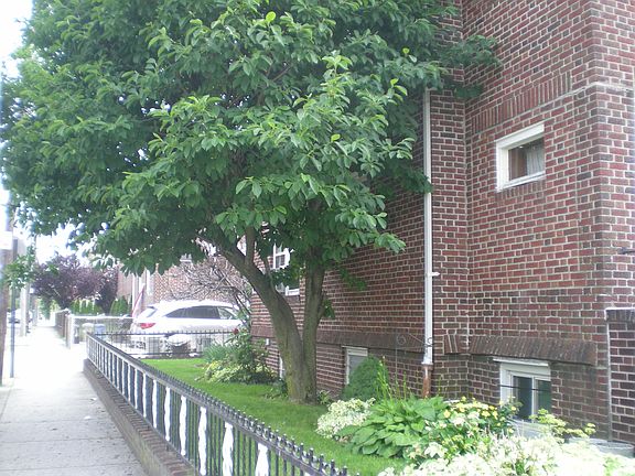 4th image of 632 Avenue W