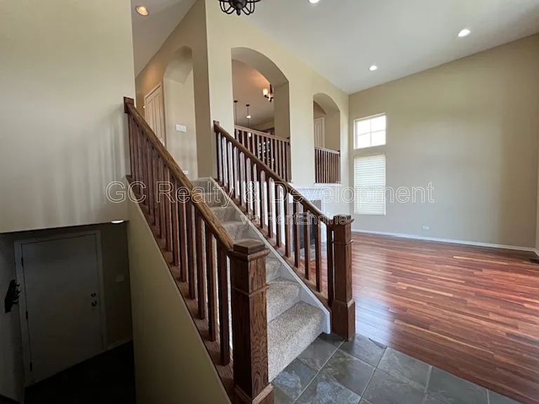 498 Grosvenor Ln — Photo 28