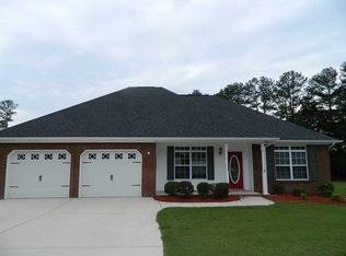 35 Honeyberry Ln, Rossville, GA 30741