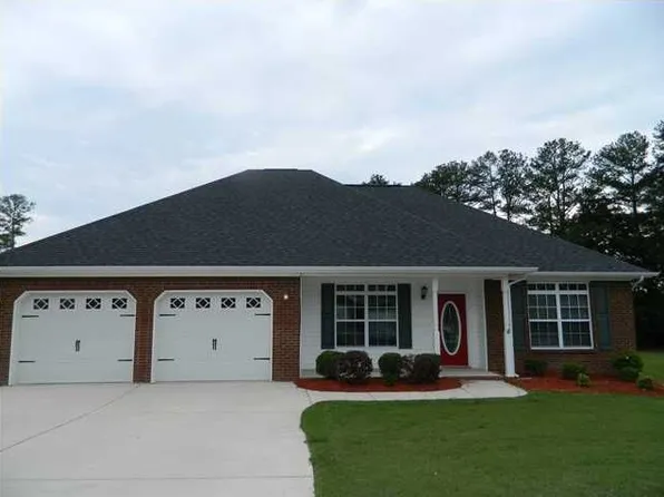 35 Honeyberry Ln, Rossville, GA 30741