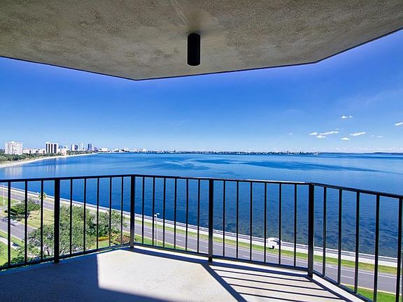4th image of 3301 Bayshore Blvd Unit 1207B