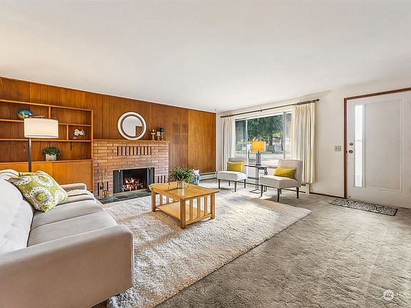 4th image of 1800 Miller Ave. NE