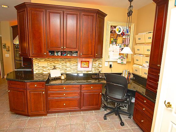 5th image of 11047 Heathland Dr